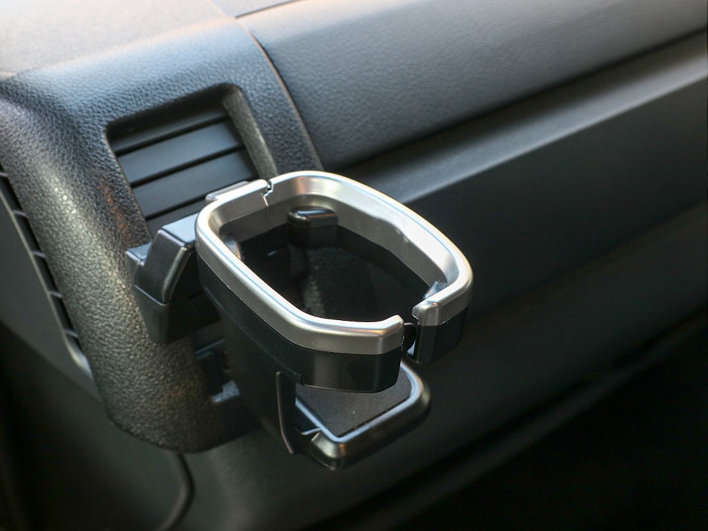 ドリンクホルダー完備！！