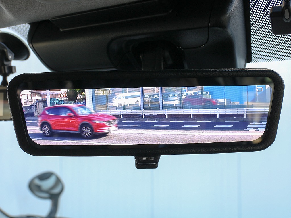 メーカーオプション デジタルインナーミラー付き！！