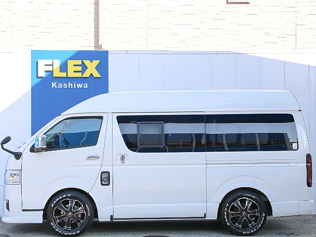 小窓付きで空気の入れ替え楽々です！！イージークローザー付き！！