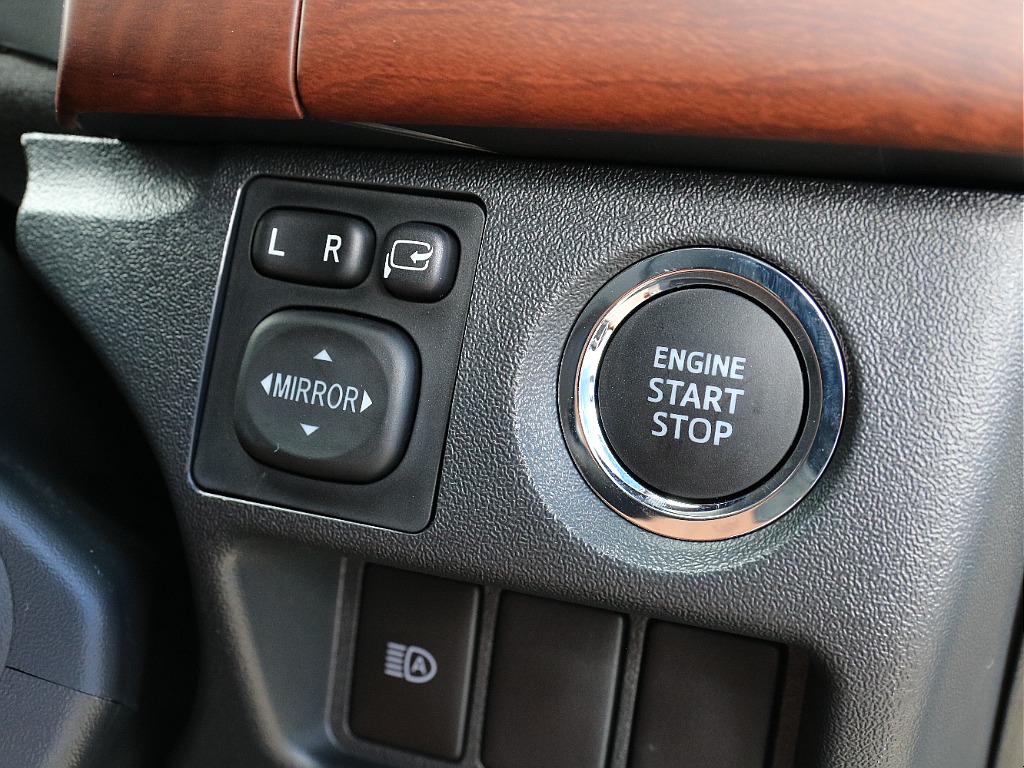 スマートエントリー＆プッシュスタート付き！！