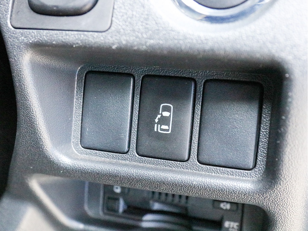 パワースライドドアスイッチ付き！！