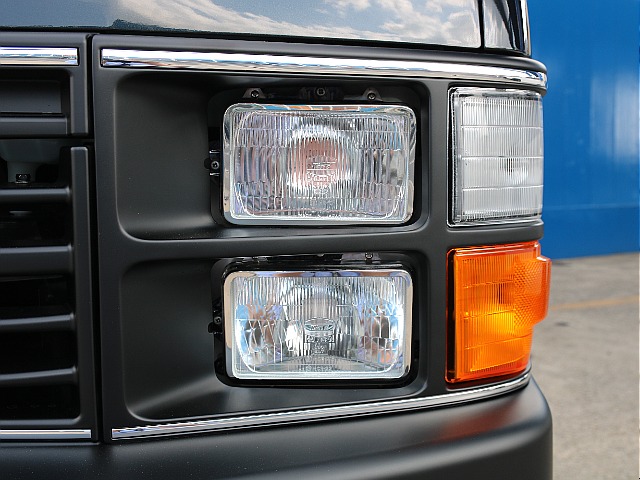 角目4灯になります！！