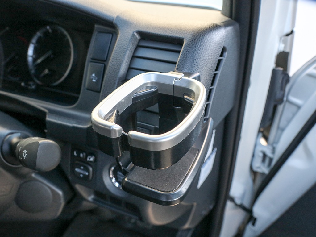 ドリンクホルダー完備！！