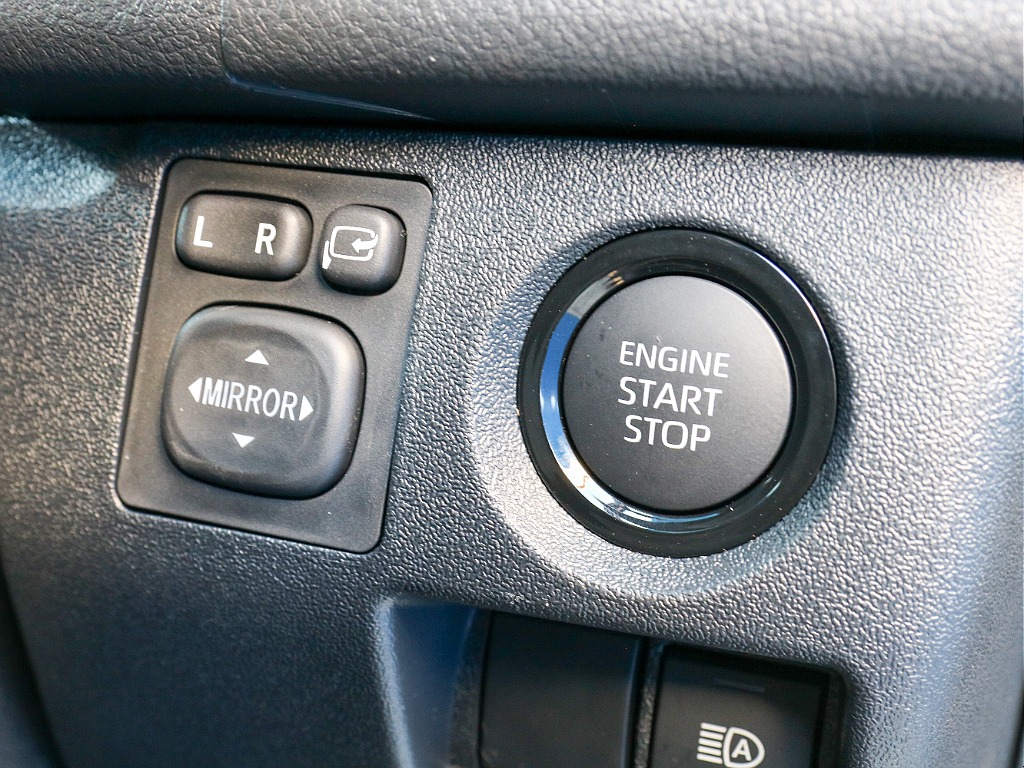 スマートエントリー＆プッシュスタート付き！！