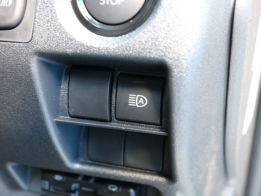 オートハイビームスイッチ付き！！