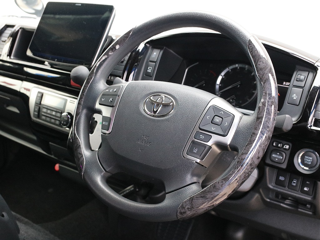 ステアリングスイッチ付き！！