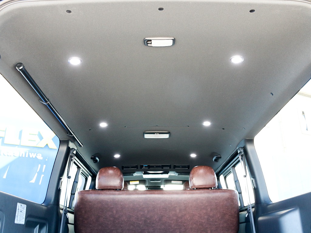 ダウンライト付き！！