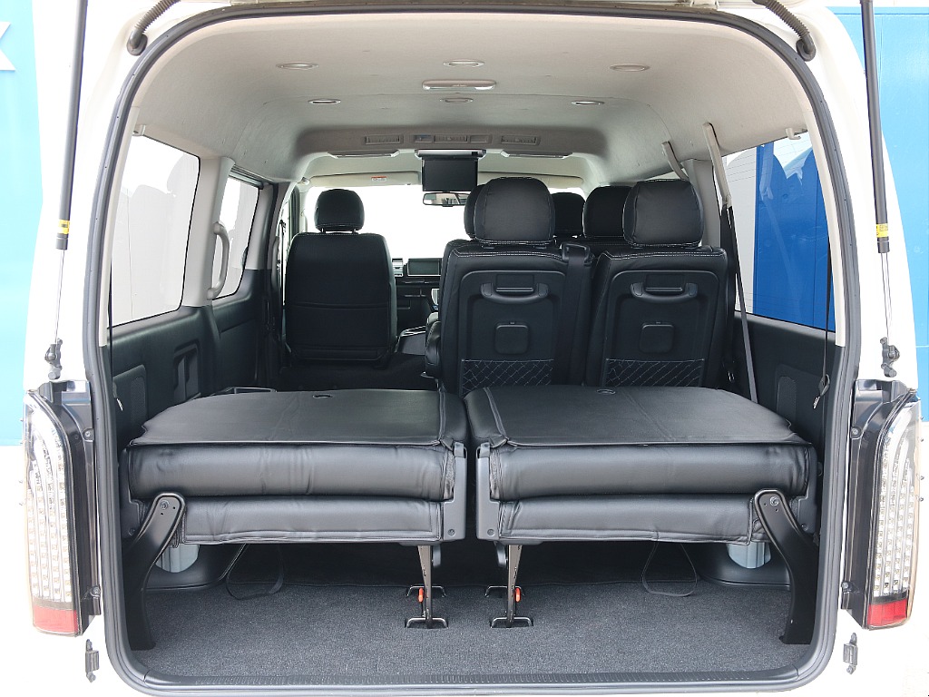 背もたれ格納可能です！！