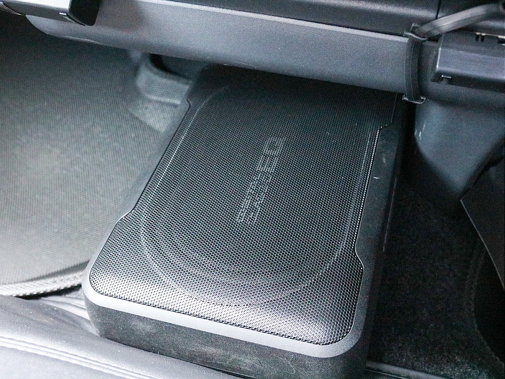 カロッツェリア サブウーファー付き！！