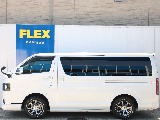 小窓付きで空気の入れ替え楽々です！！