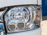 夜間の走行も安心のLEDヘッドランプ付き！！