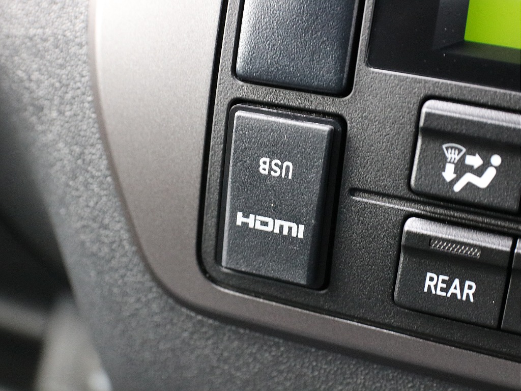 HDMI＆USBポート付き！！