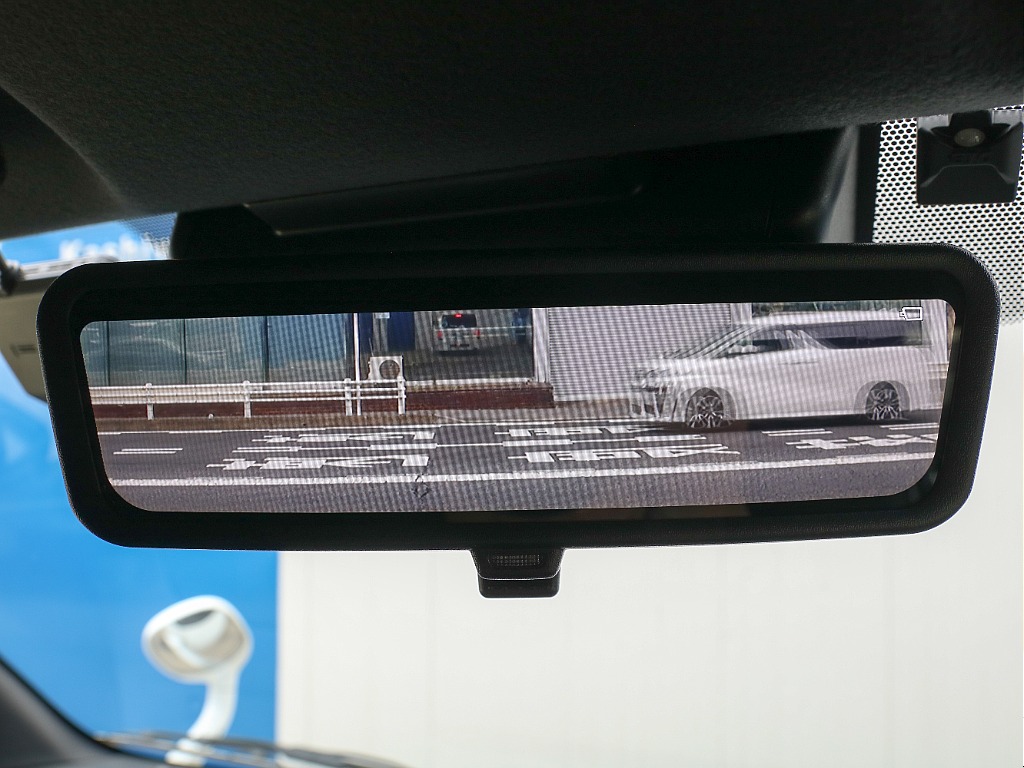 メーカーオプション デジタルインナーミラー付き！！