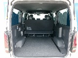 バンならではの荷室になります！！