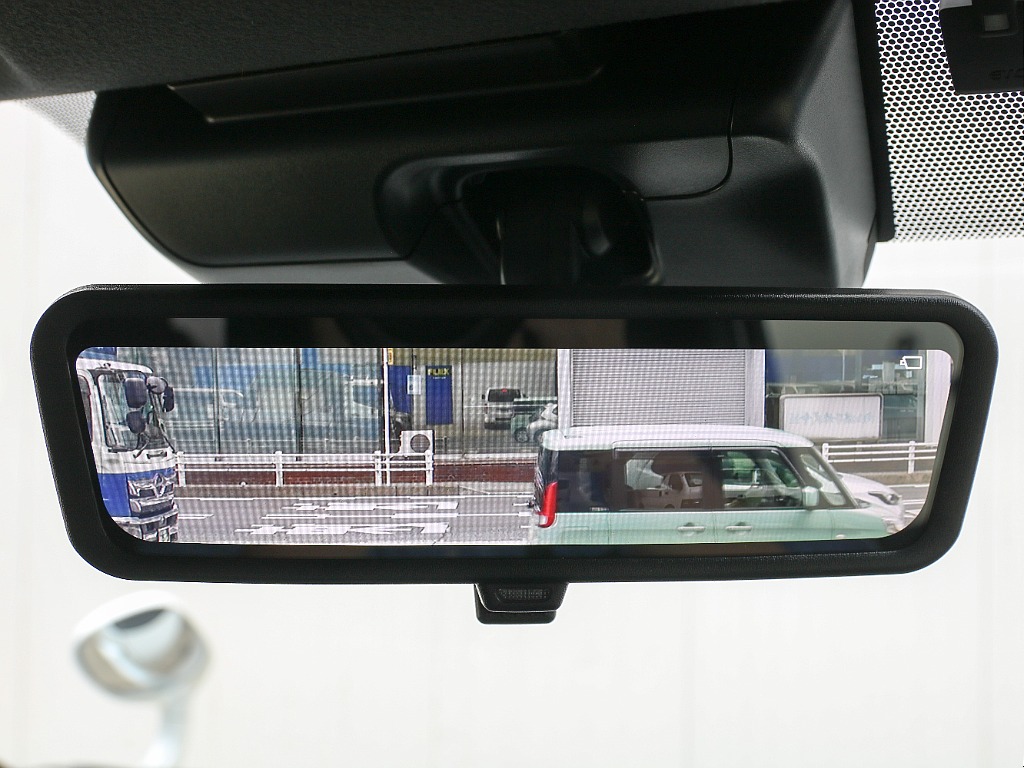 メーカーオプション デジタルインナーミラー付き！！