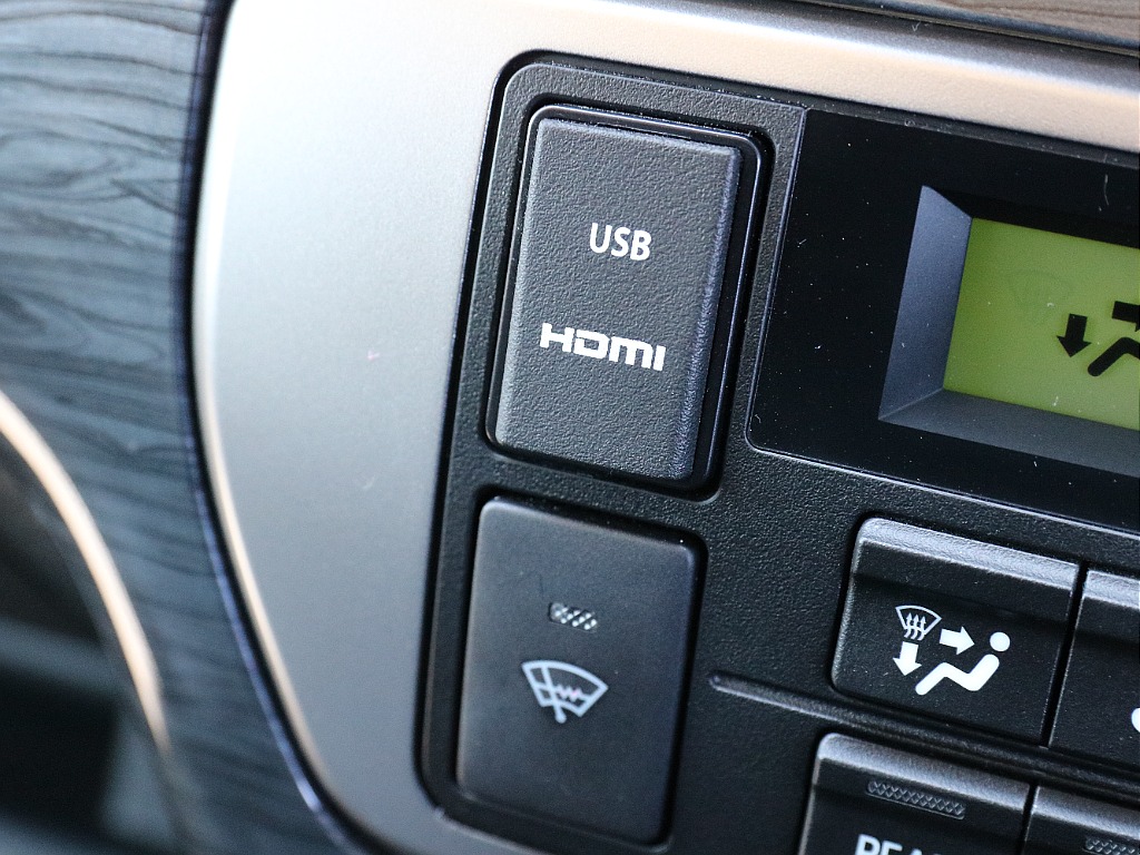 HDMI＆USBポート付き！！