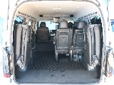 両側跳ね上げで広々とした荷室になります！！