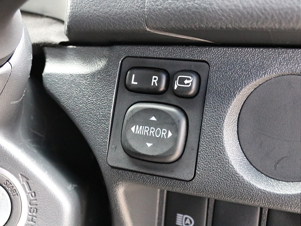 電動格納ミラー付き！！