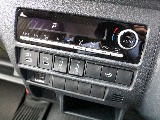 一新されたエアコンパネルになります！！嬉しいシートヒータークーラー付き！！