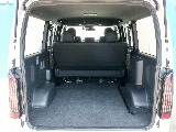 バンならではの荷室になります！！