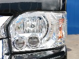 夜間の走行も安心のLEDヘッドランプ付き！！