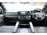 運転席回りはダークプライムⅡ専用の内装になっております！高級感もありカッコよさがアップ♪