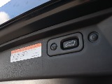 パワーバックドア・イージークローザー付きで楽々！！