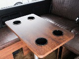 カップホルダー4つ付きのセンターテーブル！！