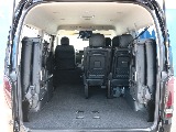 両側跳ね上げで広々とした荷室を確保できます！！