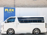 小窓付きで空気の入れ替え楽々です！！