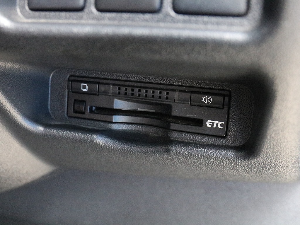 トヨタ&nbsp;ハイエース&nbsp;ワゴン2.7GLロング ミドルルーフ&nbsp;角目4灯 リノカ コーストライン&nbsp;千葉県の詳細画像&nbsp;その16
