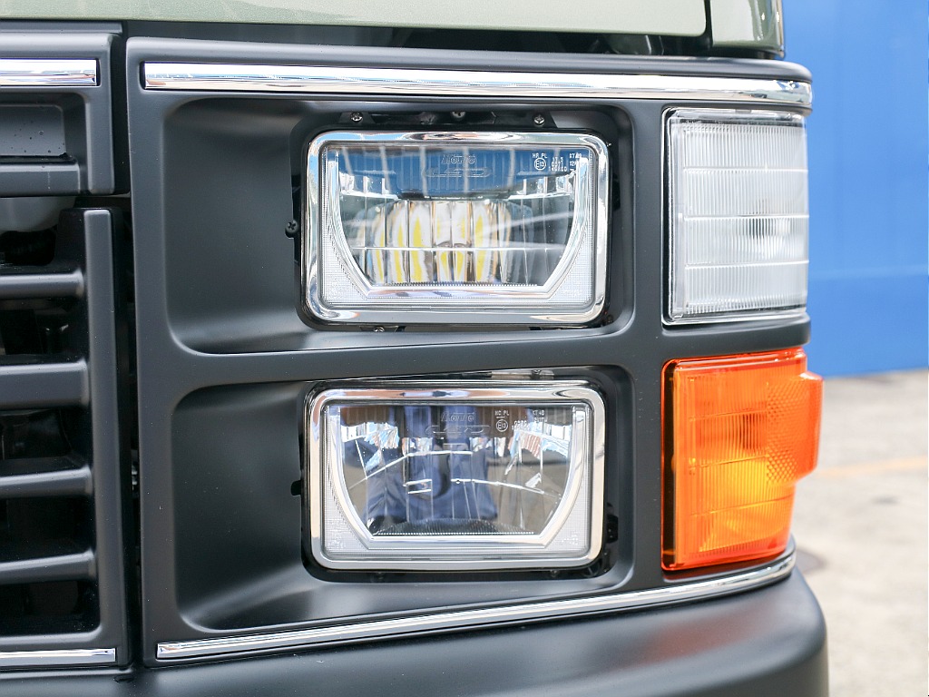 トヨタ&nbsp;ハイエース&nbsp;ワゴン2.7GLロング ミドルルーフ&nbsp;角目4灯 リノカ コーストライン&nbsp;千葉県の詳細画像&nbsp;その5