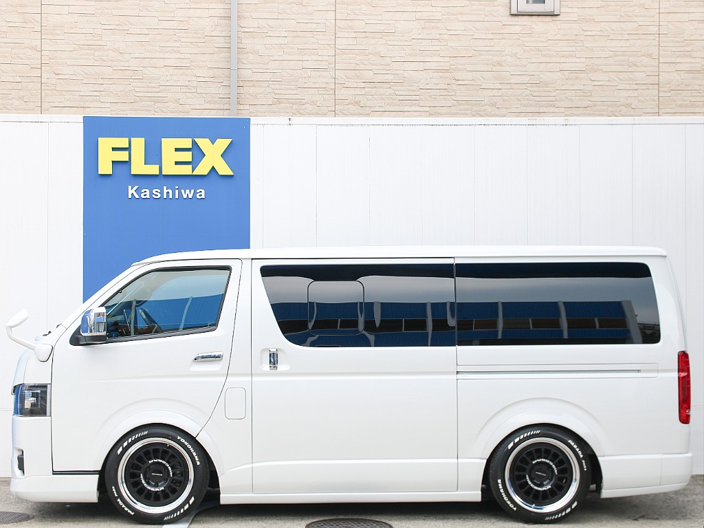 小窓付きで空気の入れ替え楽々です！！