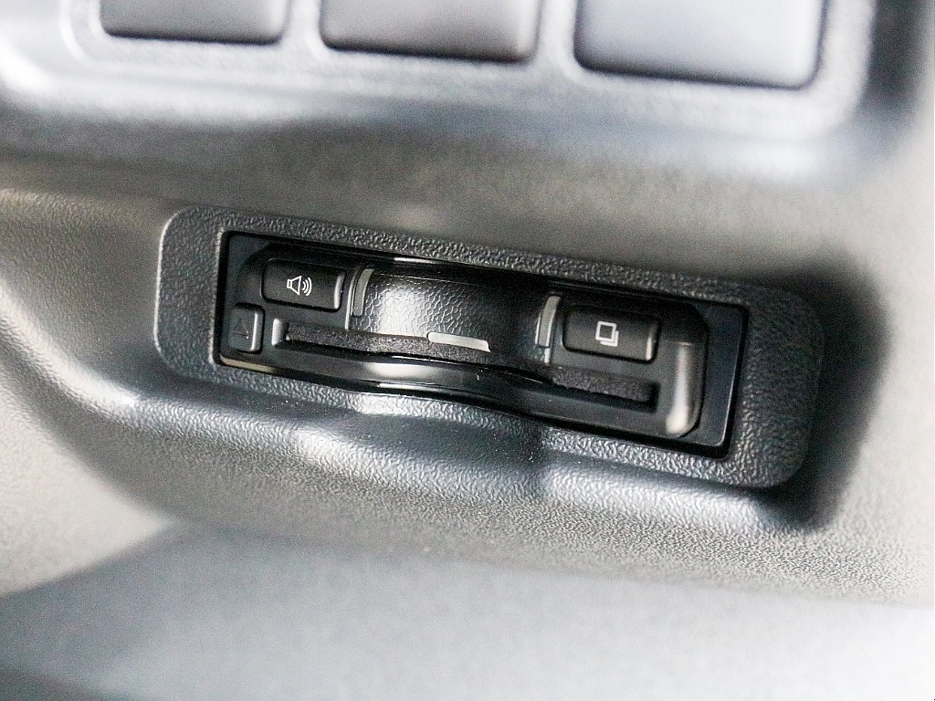 トヨタ&nbsp;ハイエース&nbsp;ワゴン2.7グランドCファインテックツアラー&nbsp;オットマン付きキャプテンシート&nbsp;千葉県の詳細画像&nbsp;その20