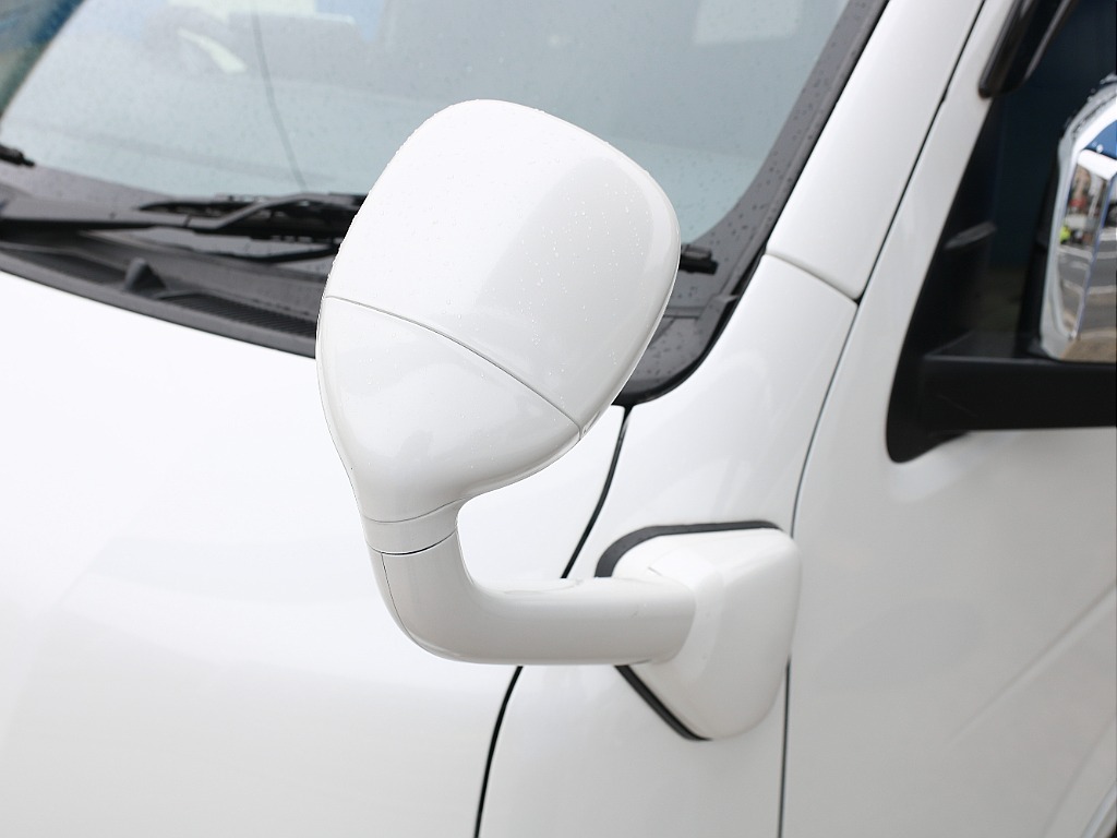トヨタ&nbsp;ハイエース&nbsp;ワゴン2.7グランドCファインテックツアラー&nbsp;オットマン付きキャプテンシート&nbsp;千葉県の詳細画像&nbsp;その6