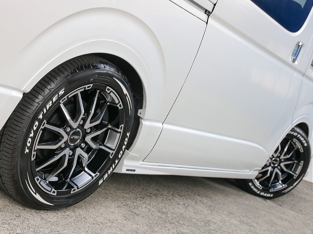 トヨタ&nbsp;ハイエースバン&nbsp;5D2.0スーパーGLダークプライムⅡロング&nbsp;67 ROKU NANA フルエアロパッケージ&nbsp;千葉県の詳細画像&nbsp;その16