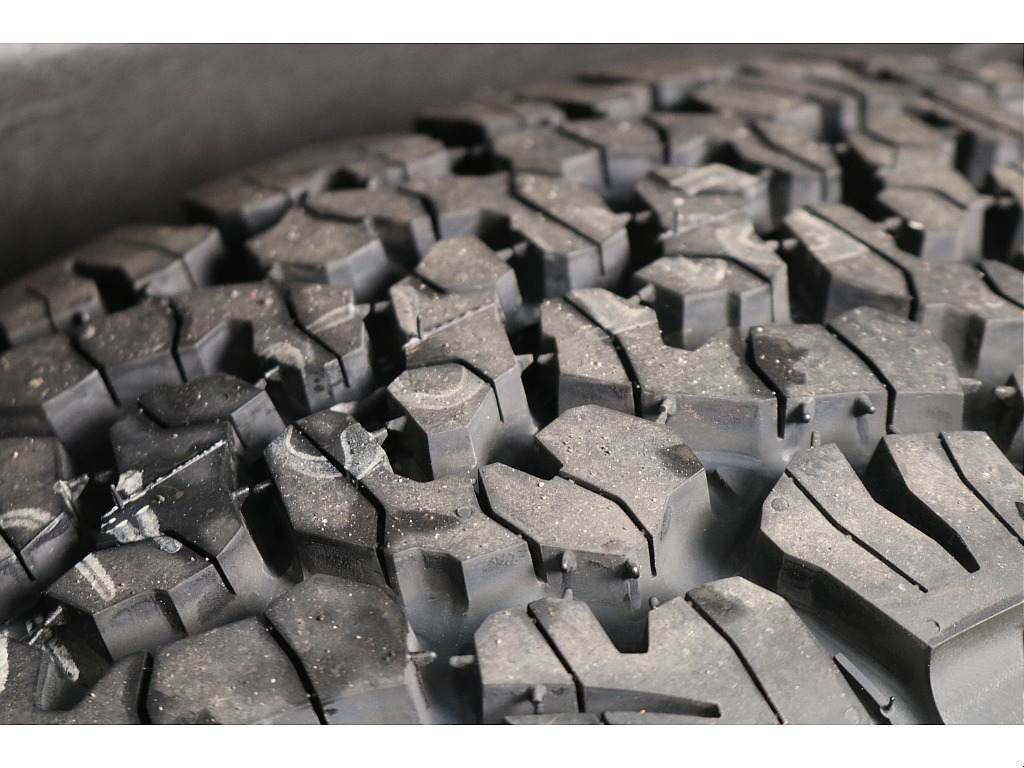 新品ＢＦグッドリッチＫＯ２　ＡＴタイヤ×新品輸出用スチールホイール☆