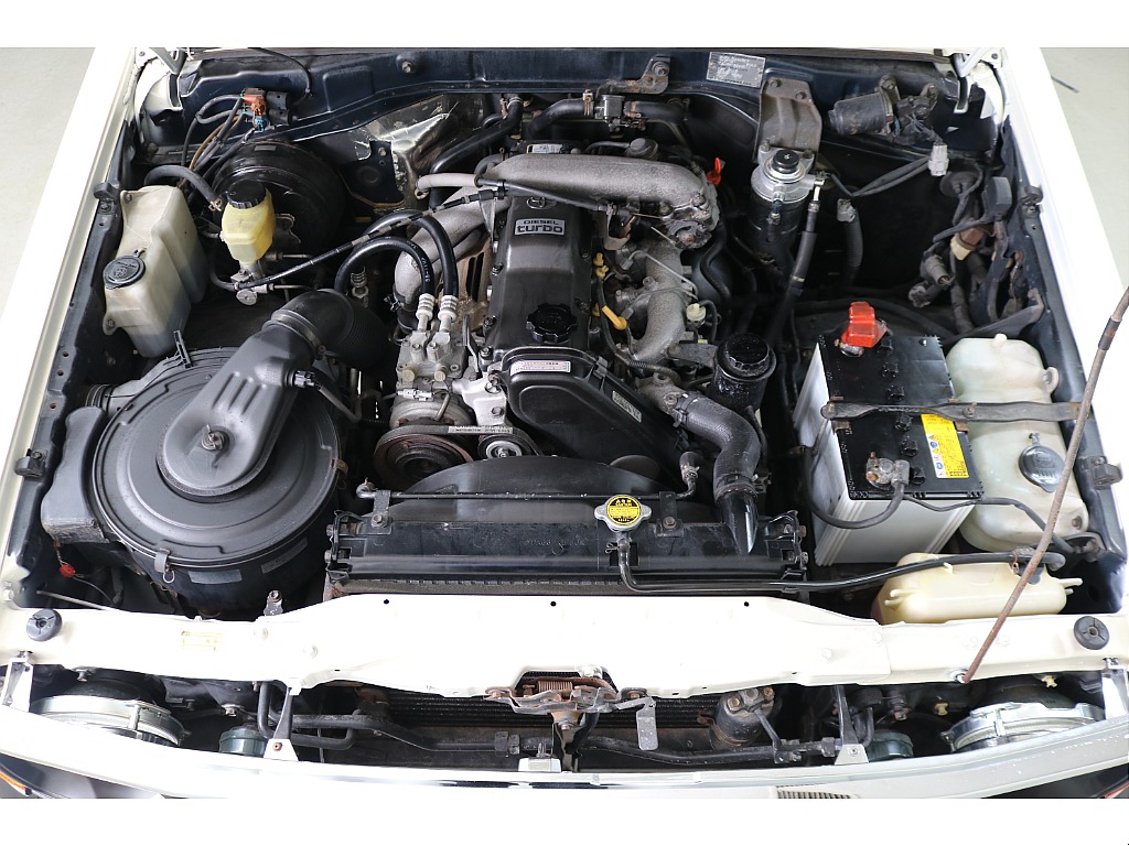 耐久性に優れた１ＫＺエンジン搭載☆軽やかな走り出しが特徴的です♪