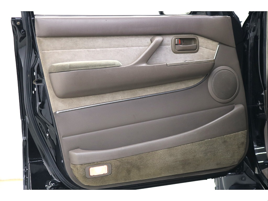 ドアトリムになります☆