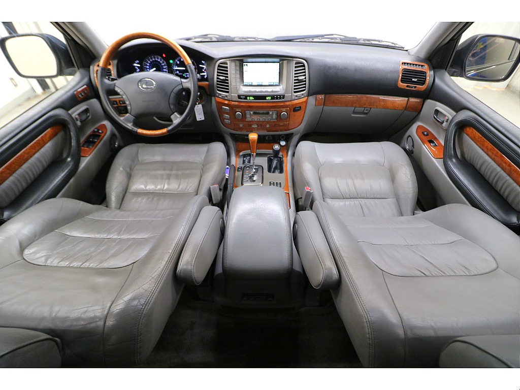 内装は当店にてルームクリーニング済みとなりますので綺麗な状態です♪