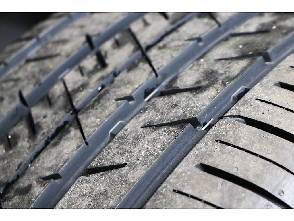 ＭＫＷ　ＭＫ－Ｆ３００　ＦＯＲＧＥＤ　２４インチアルミホイール☆