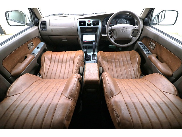 内装は当店にてルームクリーニング済みとなりますので綺麗な状態です♪