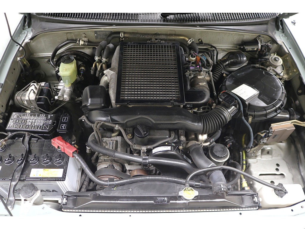 耐久性に優れたディーゼルエンジン搭載☆