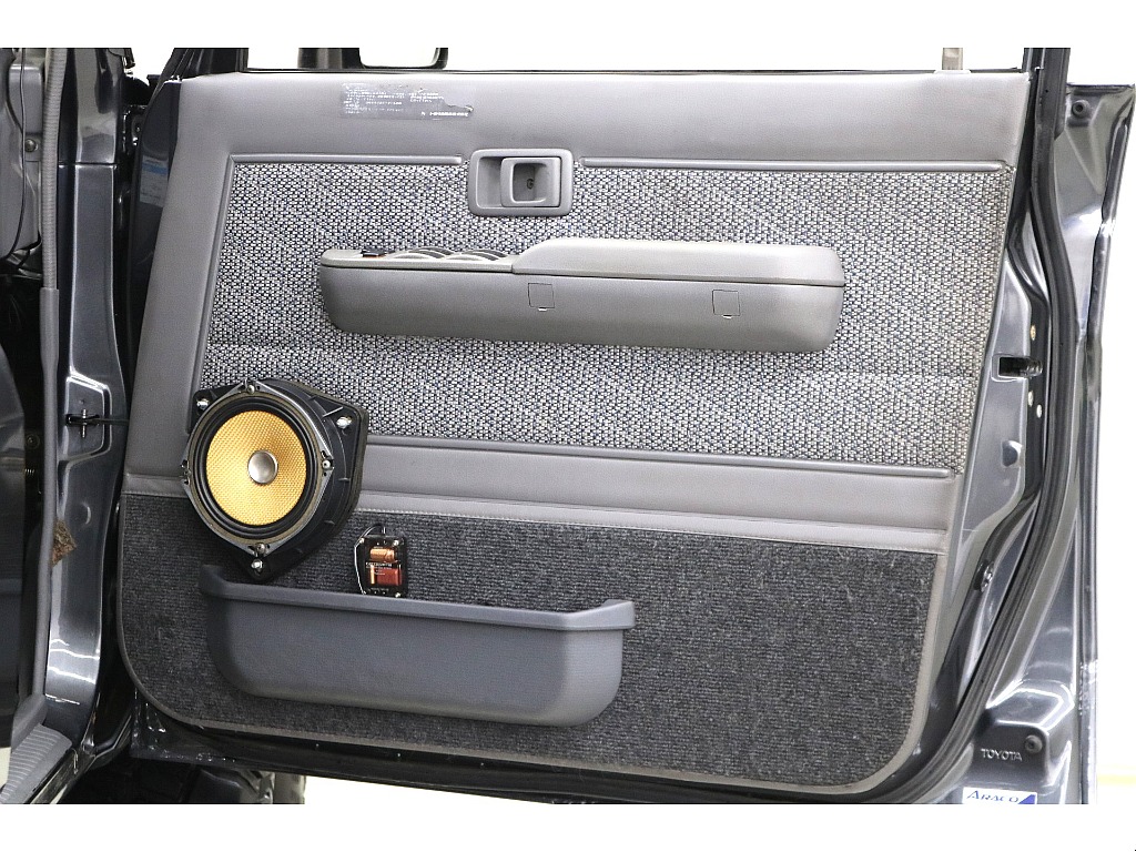 ドアトリムになります☆