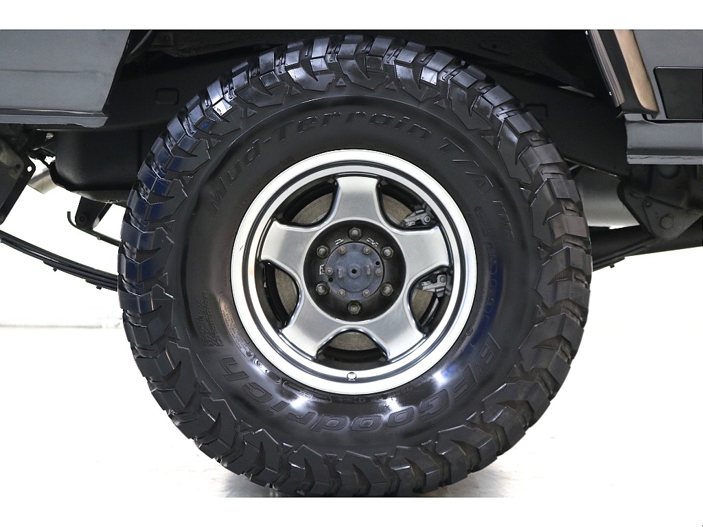 ＢＦグッドリッチＫＭ３　ＭＴタイヤ×ブラッドレーＶ１６インチＡＷ☆