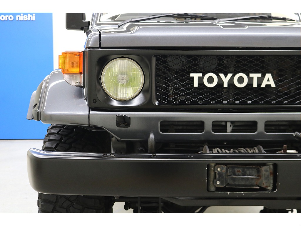 ５速マニュアル☆ＺＥＡＬ公認リフトＵＰ☆純正ウィンチ☆全塗装グレーメタリック☆ＮＥＷ各所マッドブラック塗装☆新品ＢＪグリル☆新品コーナーランプ（オレンジ）☆