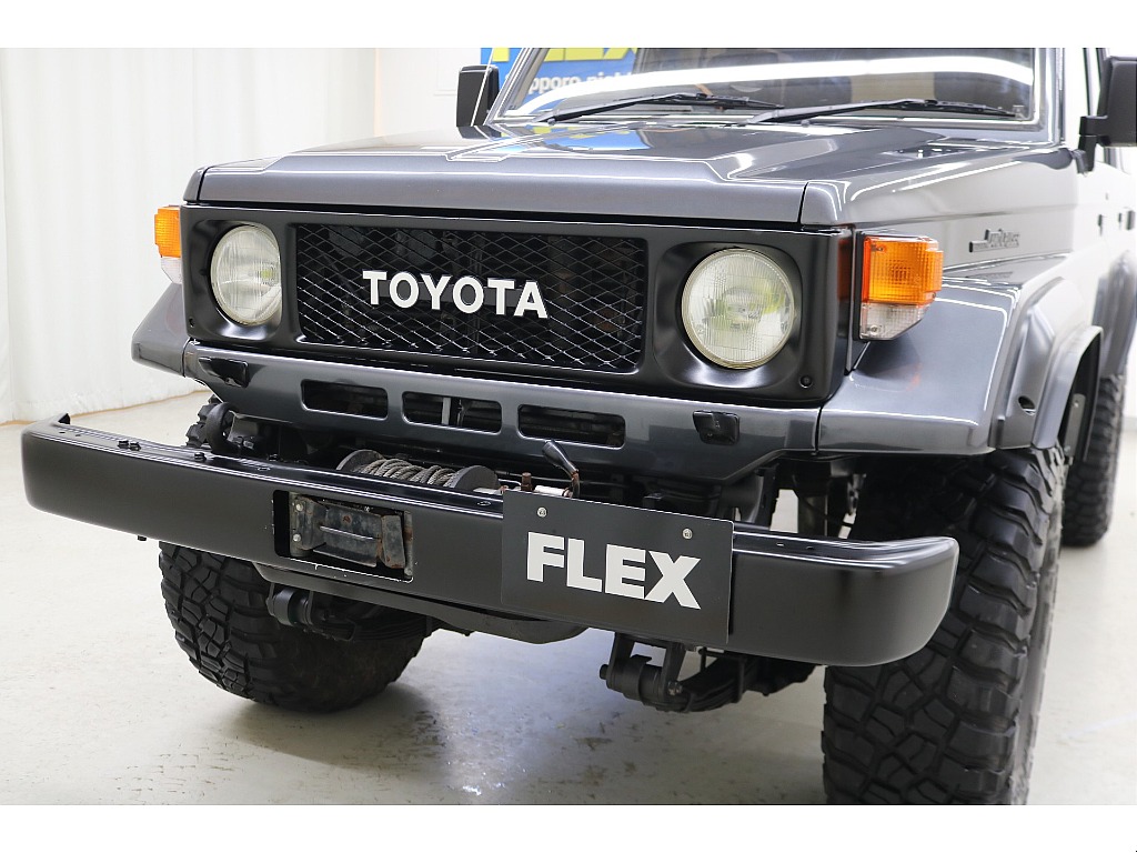 ５速マニュアル☆ＺＥＡＬ公認リフトＵＰ☆純正ウィンチ☆全塗装グレーメタリック☆ＮＥＷ各所マッドブラック塗装☆新品ＢＪグリル☆新品コーナーランプ（オレンジ）☆