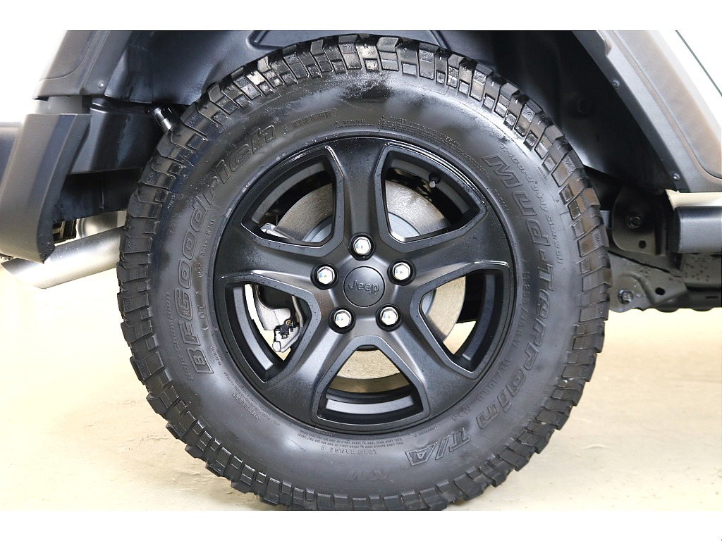 ＢＦグッドリッチＫＭ　ＭＴタイヤ×純正１７インチアルミホイール☆