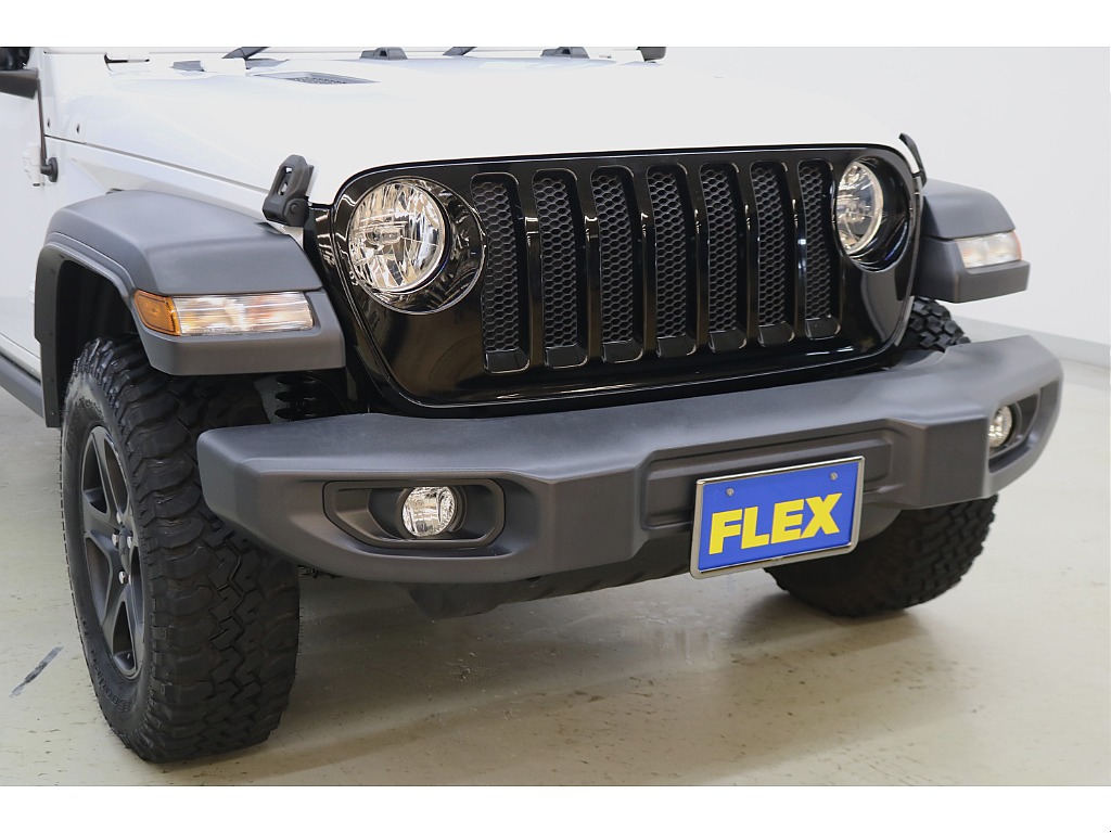 ブラックフロントグリル☆ＪＥＰＰＥＳＥＮフォグハーネスカバー☆パフォーマンスロックレール☆追加カスタム大歓迎です♪