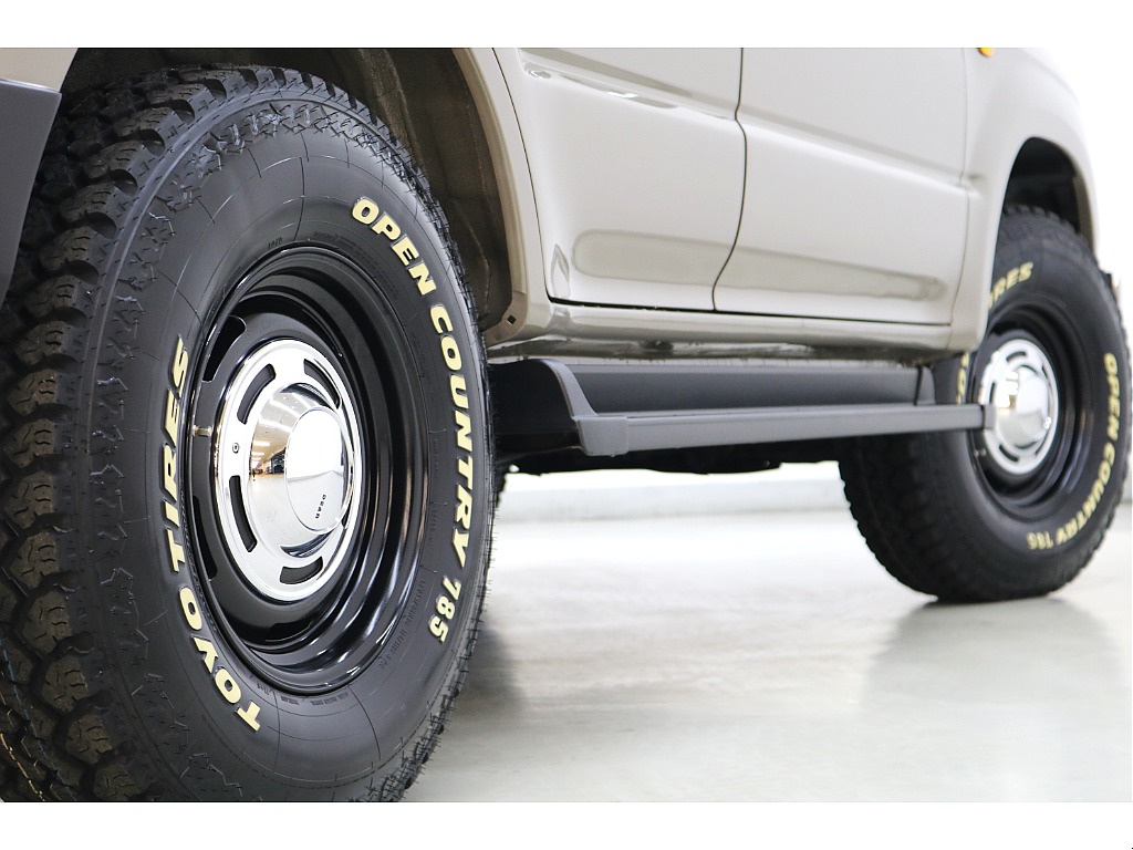 新品ＴＯＹＯオープンカントリー７８５タイヤ×新品ＤＥＡＮクロスカントリー１６インチＡＷ☆